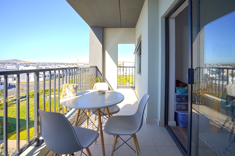 To Let 3 Bedroom Property for Rent in Sandown Western Cape